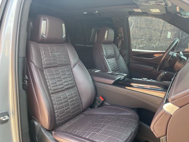 Used 2023 Cadillac Escalade V AWD/4WD image 21
