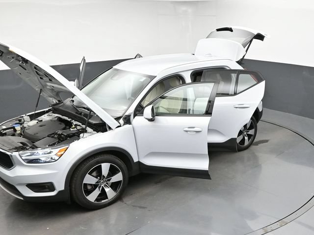 Used 2022 Volvo XC40 T4 Momentum FWD image 49