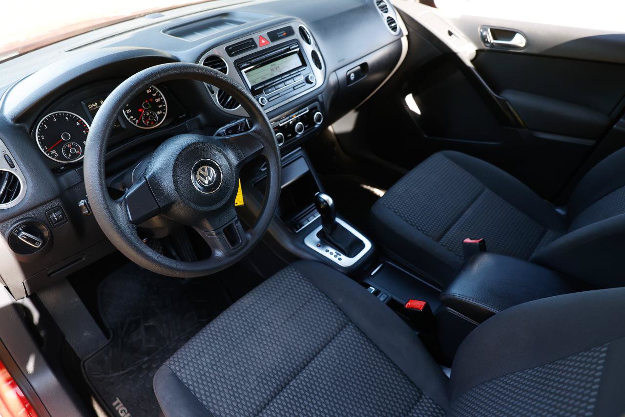 Used 2011 Volkswagen Tiguan S FWD image 4