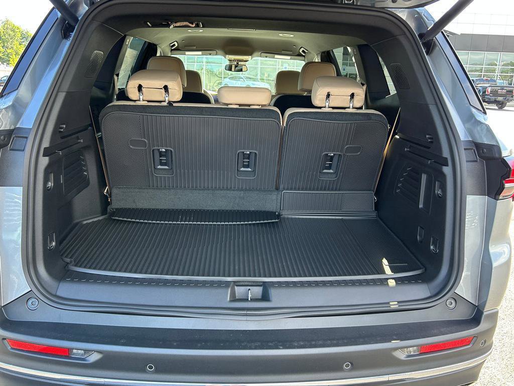New 2026 Buick Enclave Preferred w/ LPO, Floor Liner Package image 15