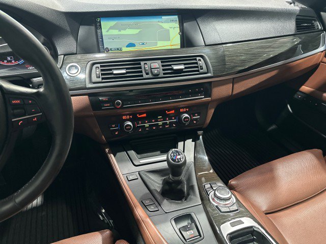 Used 2013 BMW 550i Sedan RWD image 4