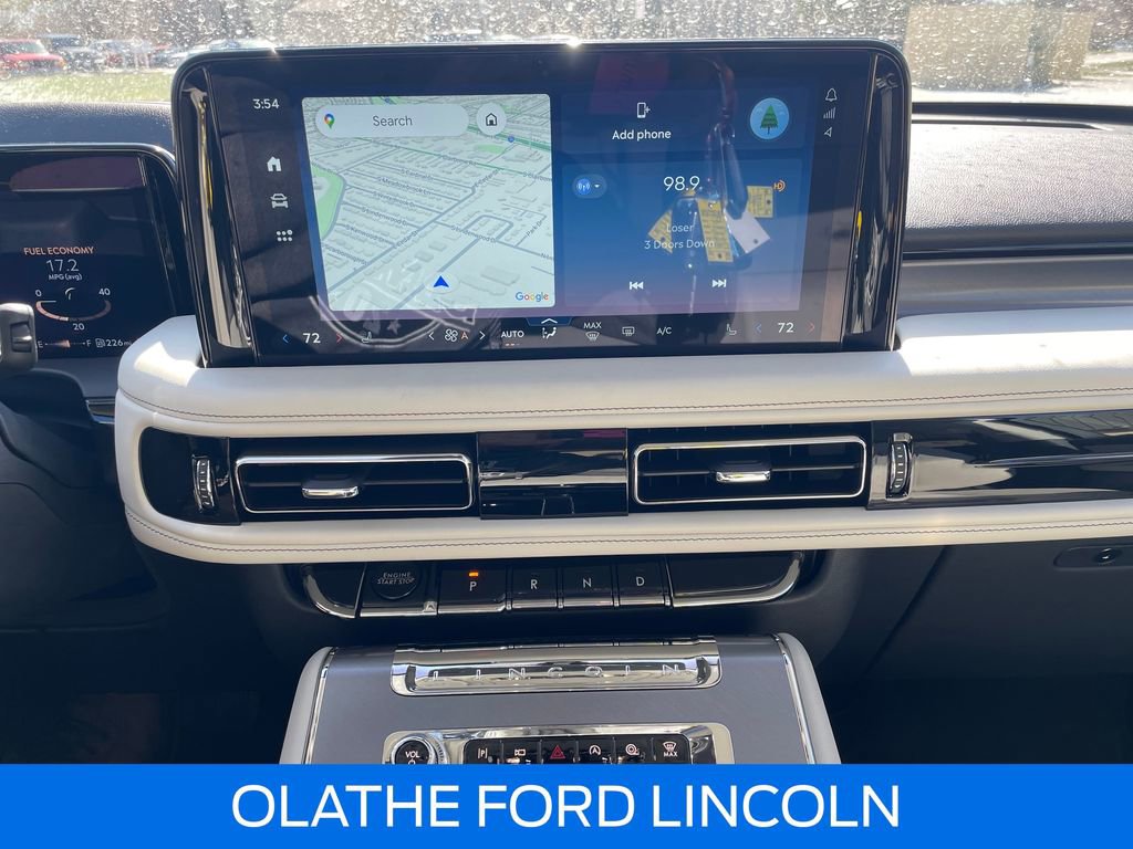 Used 2025 Lincoln Aviator Premiere w/ Jet Appearance Package image 12