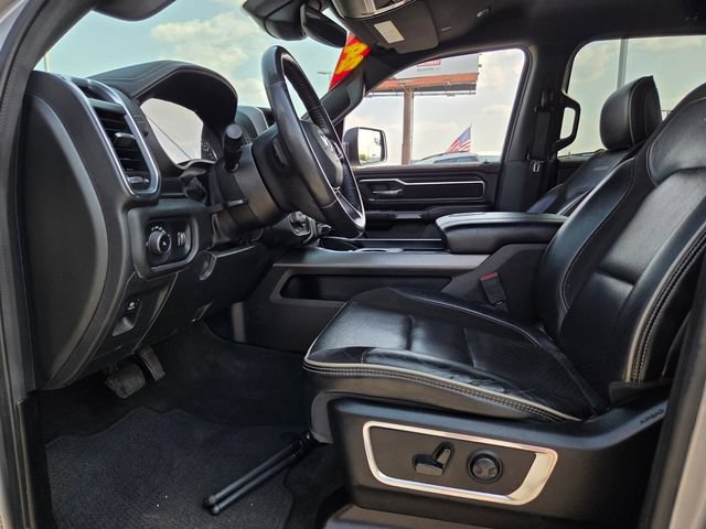 Used 2024 RAM 1500 Laramie AWD/4WD image 4