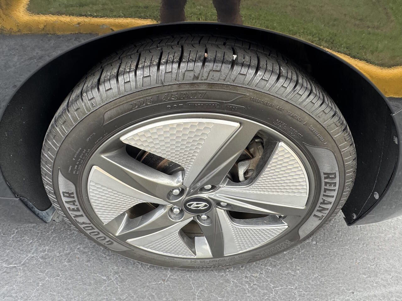 Used 2020 Hyundai Ioniq Limited image 11