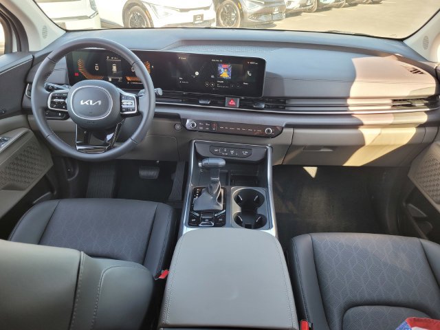 New 2026 Kia Carnival EX FWD image 8