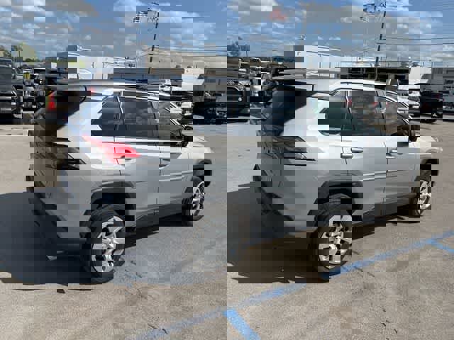 Used 2023 Toyota RAV4 LE image 22