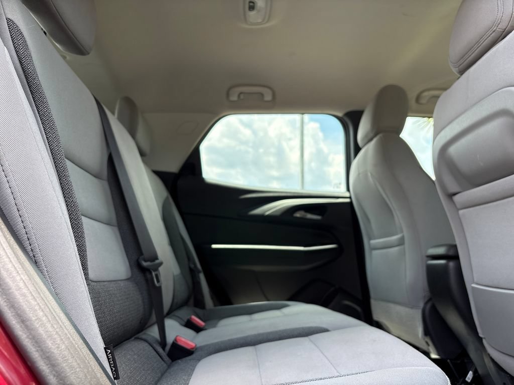 Used 2021 Chevrolet TrailBlazer LS w/ LPO, Blackout Package FWD image 26