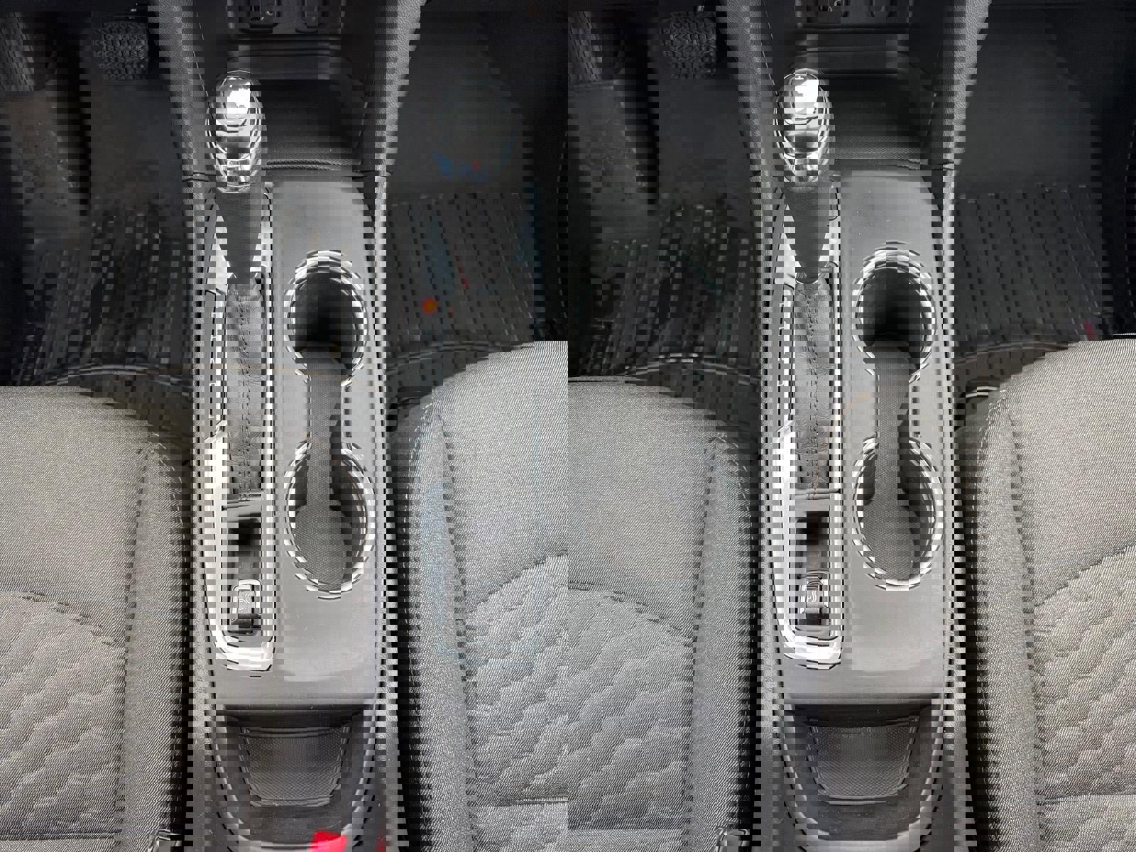 Used 2018 Chevrolet Equinox LT image 11