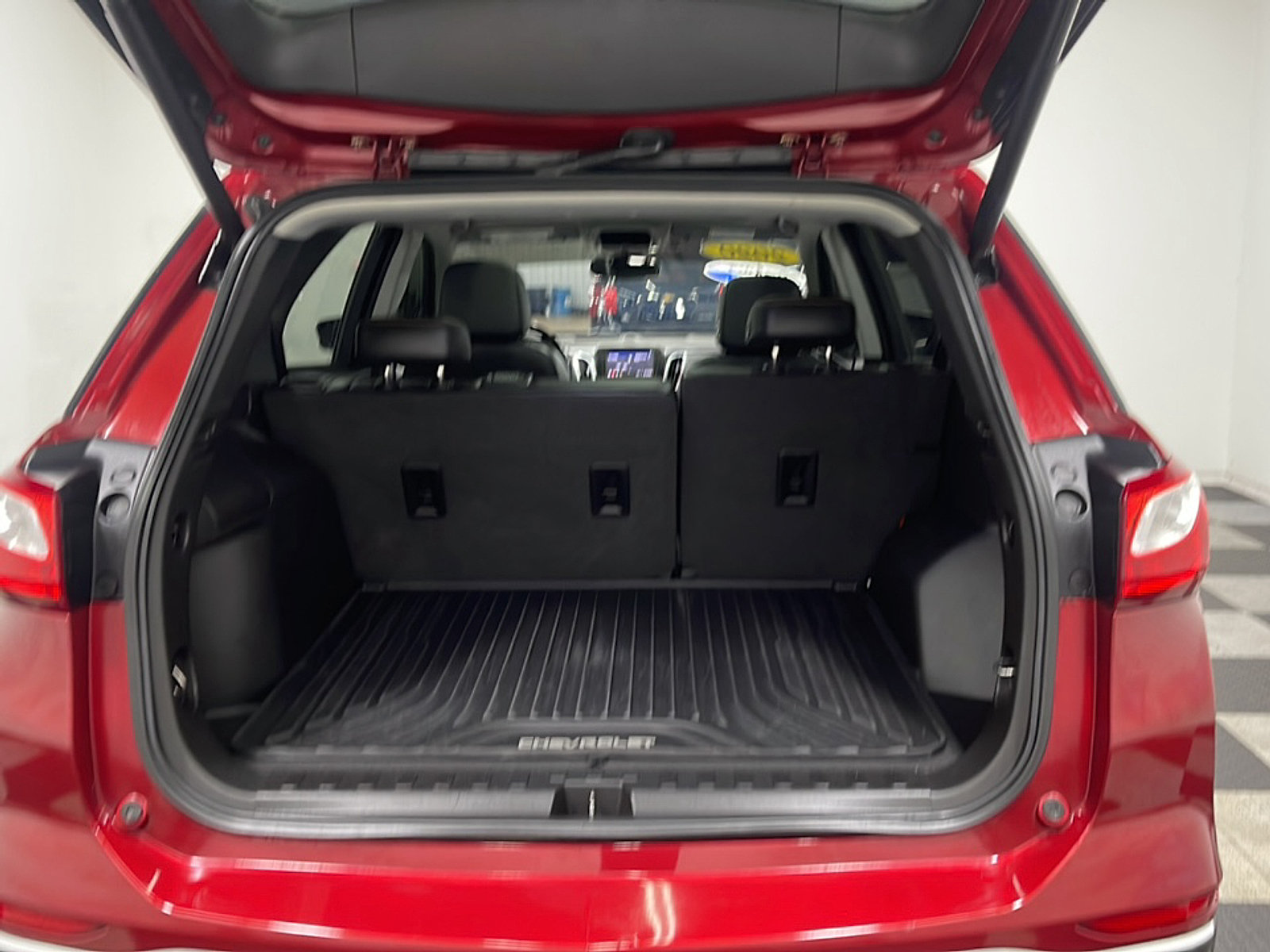 Used 2020 Chevrolet Equinox LT w/ Sport Edition AWD/4WD image 18