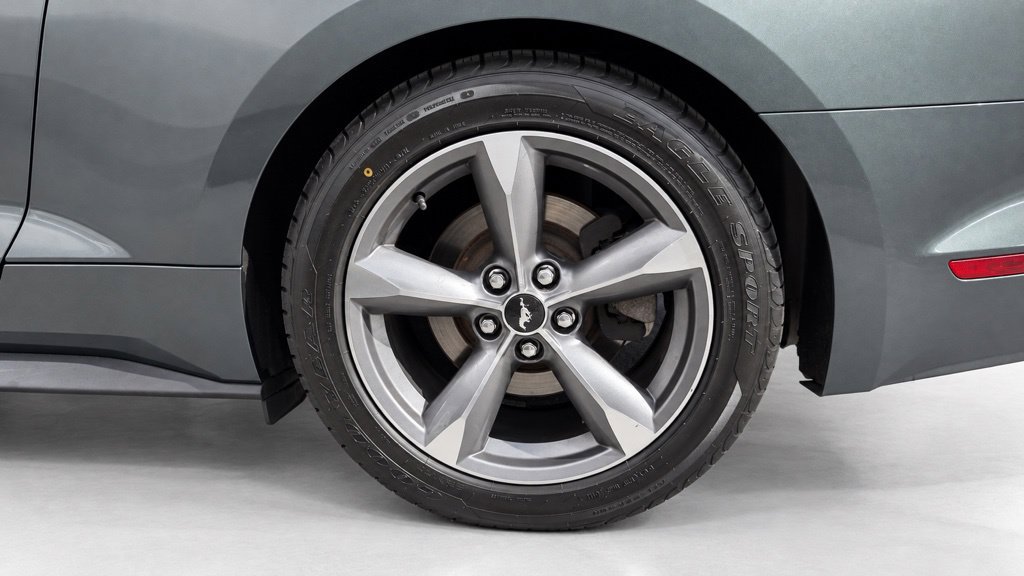 Used 2015 Ford Mustang Coupe RWD image 8