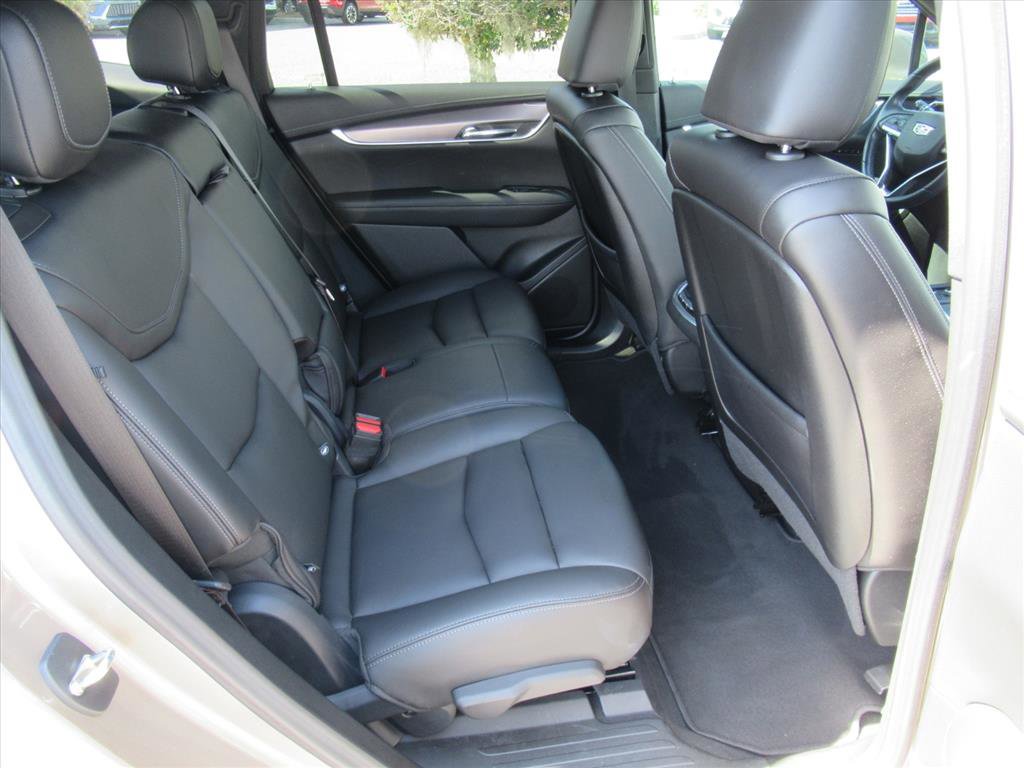 Used 2022 Cadillac XT6 Luxury image 30