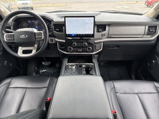 Used 2024 Ford Expedition Max XLT image 17