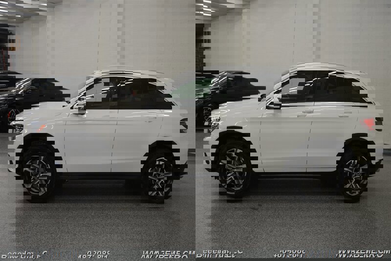 Used 2019 Mercedes-Benz GLC 300 image 4