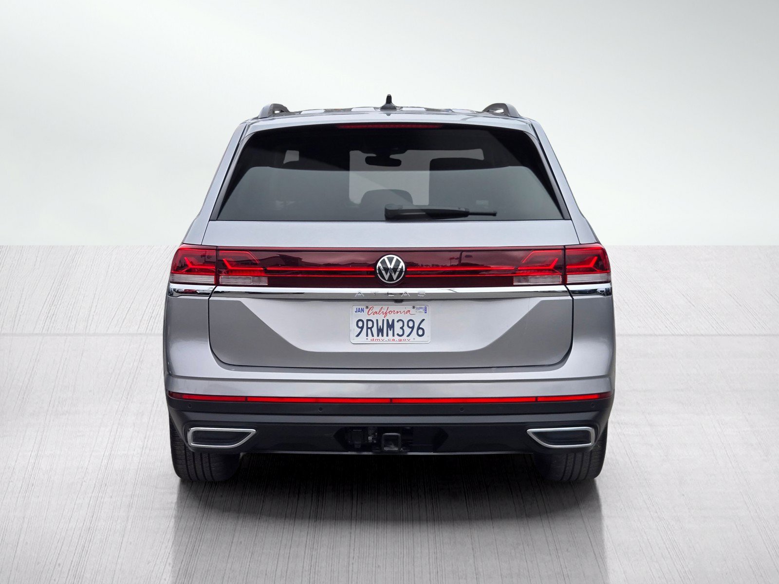 Used 2025 Volkswagen Atlas SE AWD/4WD image 5