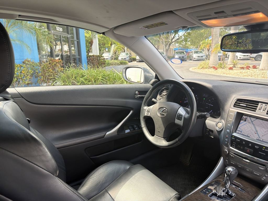 Used 2012 Lexus IS 350C w/ Luxury Pkg RWD image 17