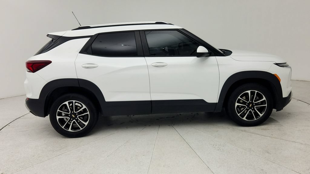 Certified 2024 Chevrolet TrailBlazer LT w/ Driver Confidence Package FWD image 9