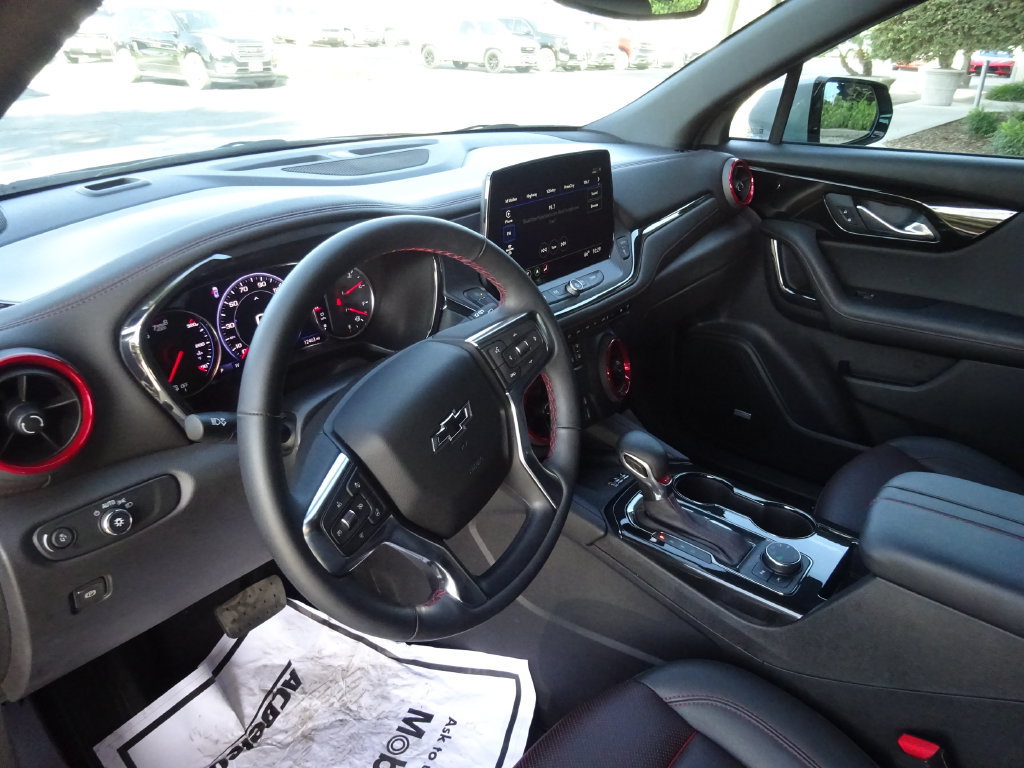 Certified 2025 Chevrolet Blazer RS w/ Enhanced Convenience Package AWD/4WD image 12