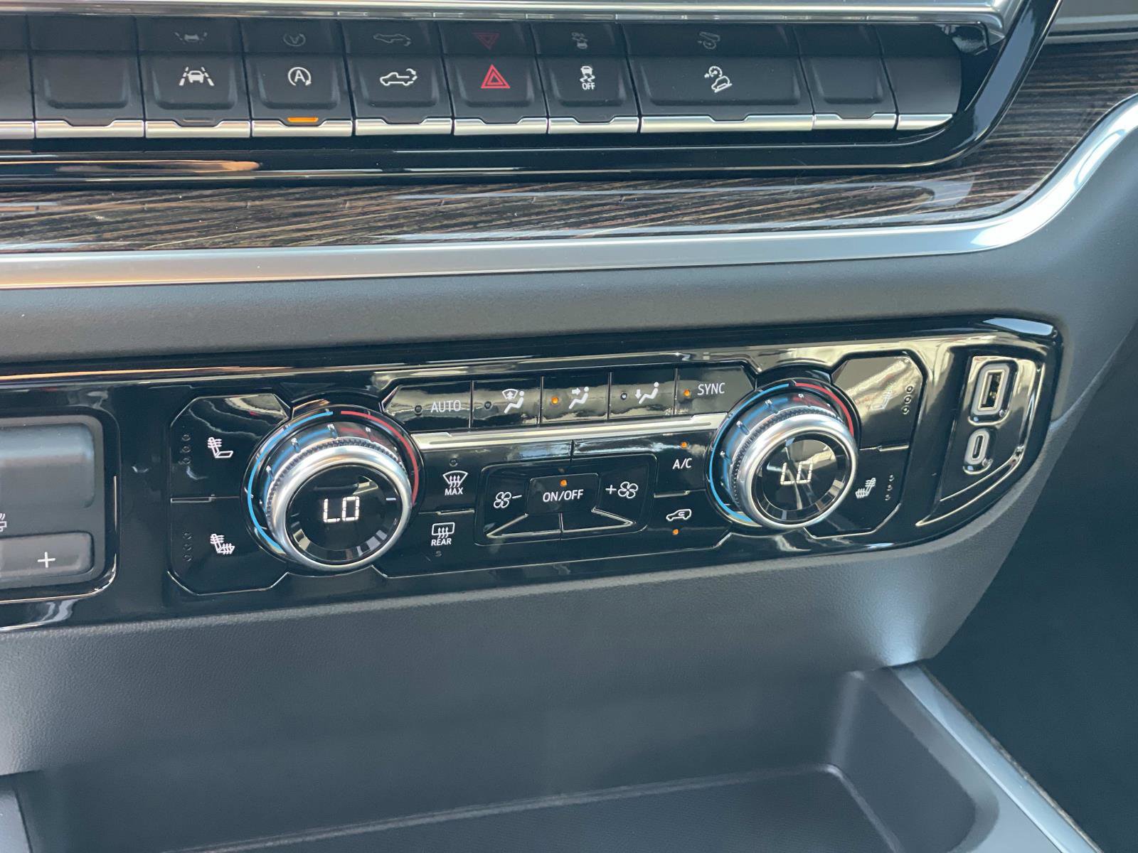 New 2026 GMC Sierra 1500 Elevation image 15