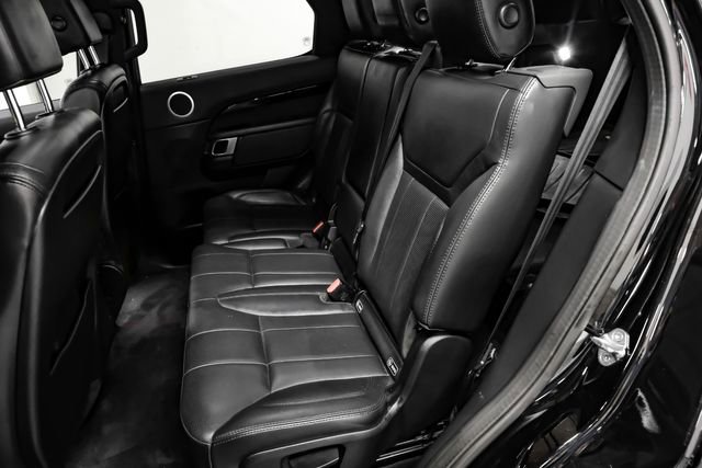 Used 2019 Land Rover Discovery SE image 45