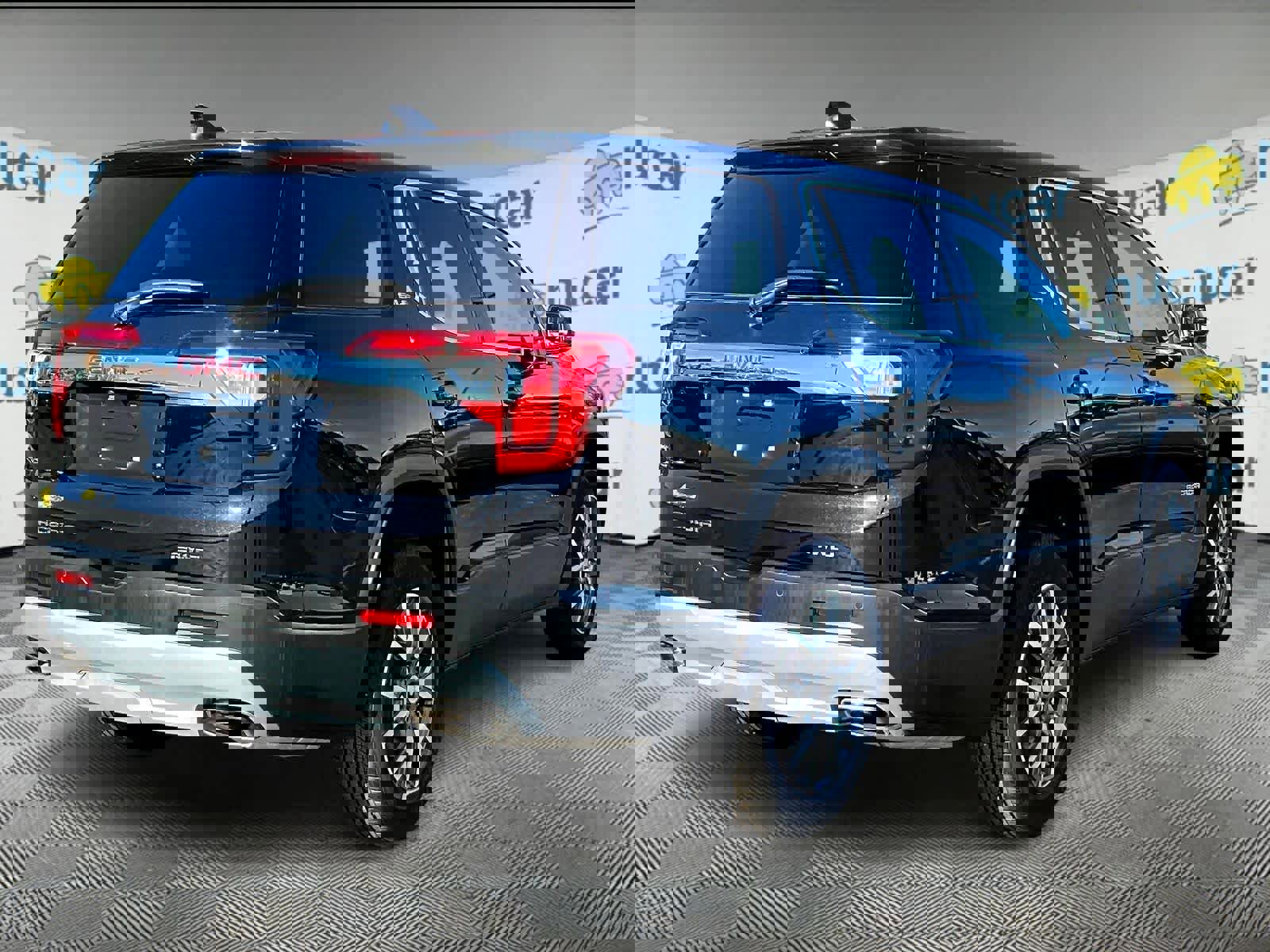 Used 2022 GMC Acadia SLE image 6