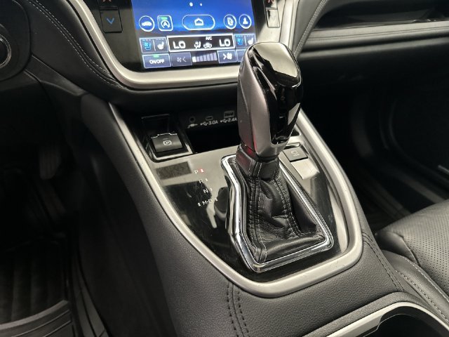Used 2024 Subaru Outback Touring AWD/4WD image 25