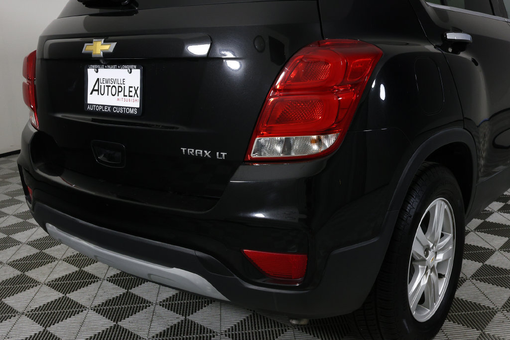 Used 2019 Chevrolet Trax LT w/ LT Convenience Package FWD image 38