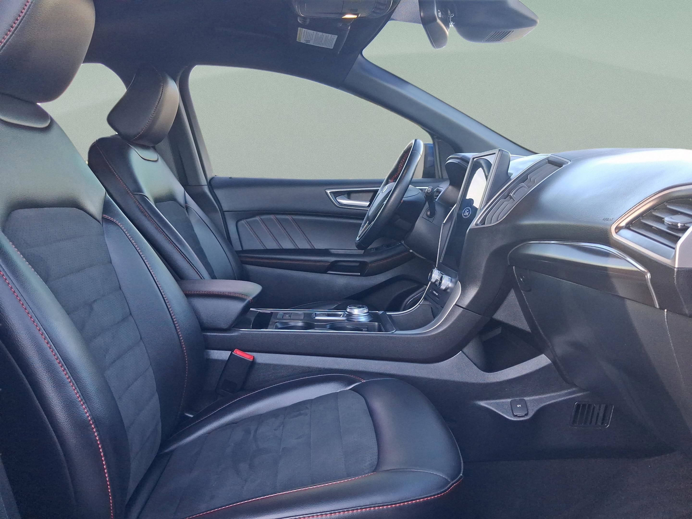 Used 2022 Ford Edge ST-Line AWD/4WD image 35