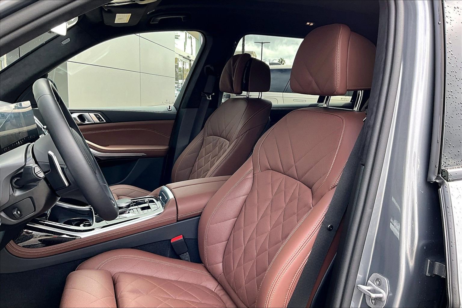 Used 2025 BMW X7 xDrive40i w/ M Sport Package image 25