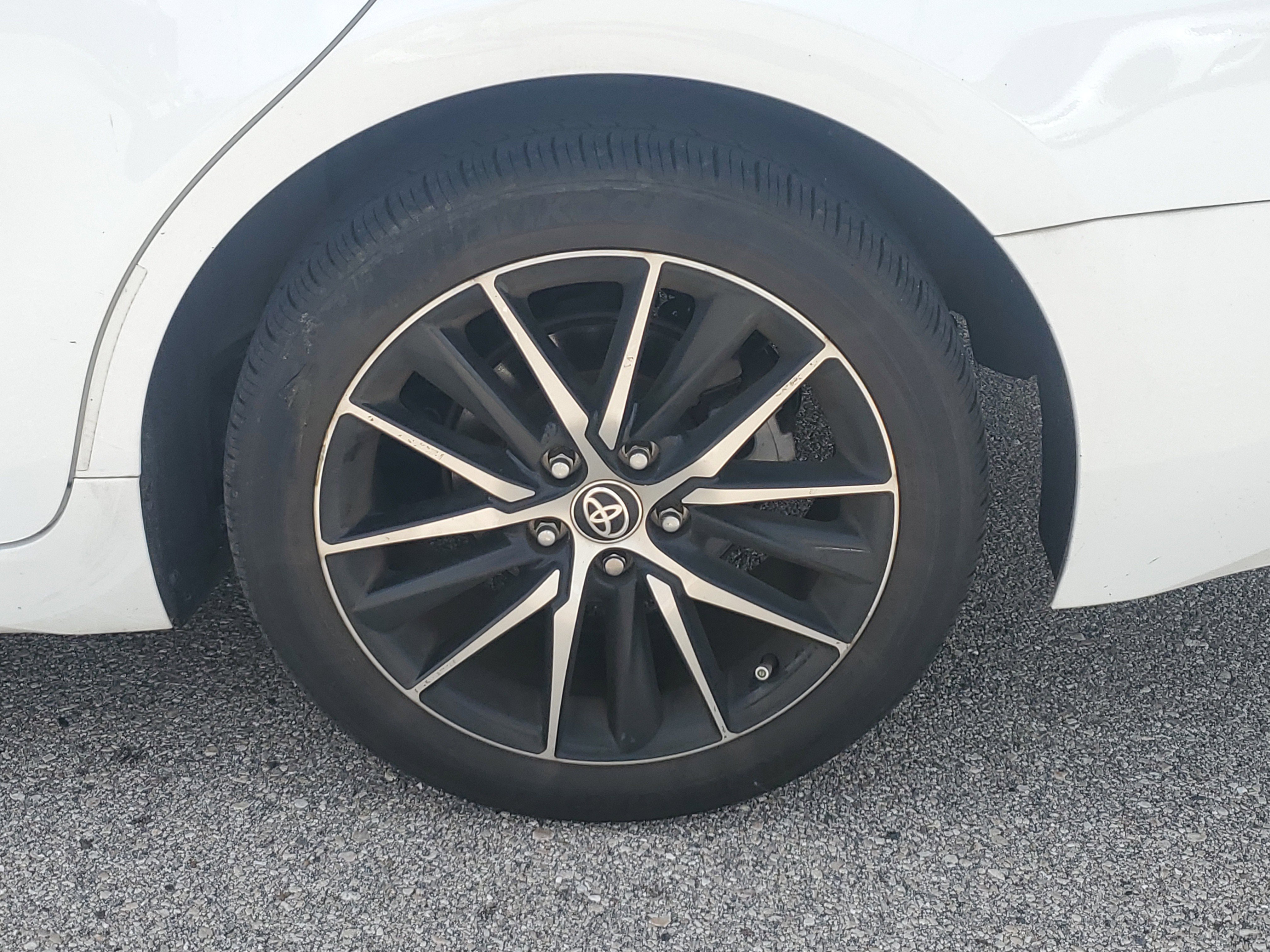 Used 2023 Toyota Camry SE image 12
