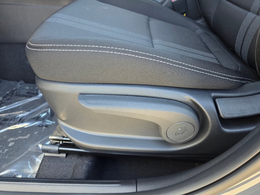 New 2025 Hyundai Venue SEL image 15