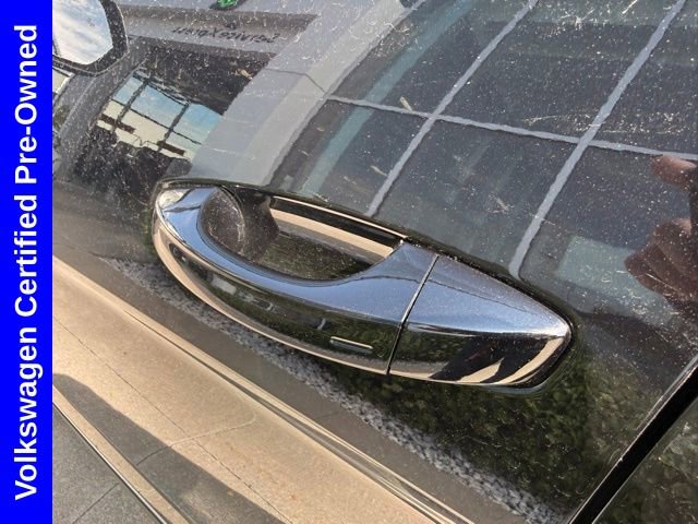 Used 2025 Volkswagen Atlas SEL AWD/4WD image 12