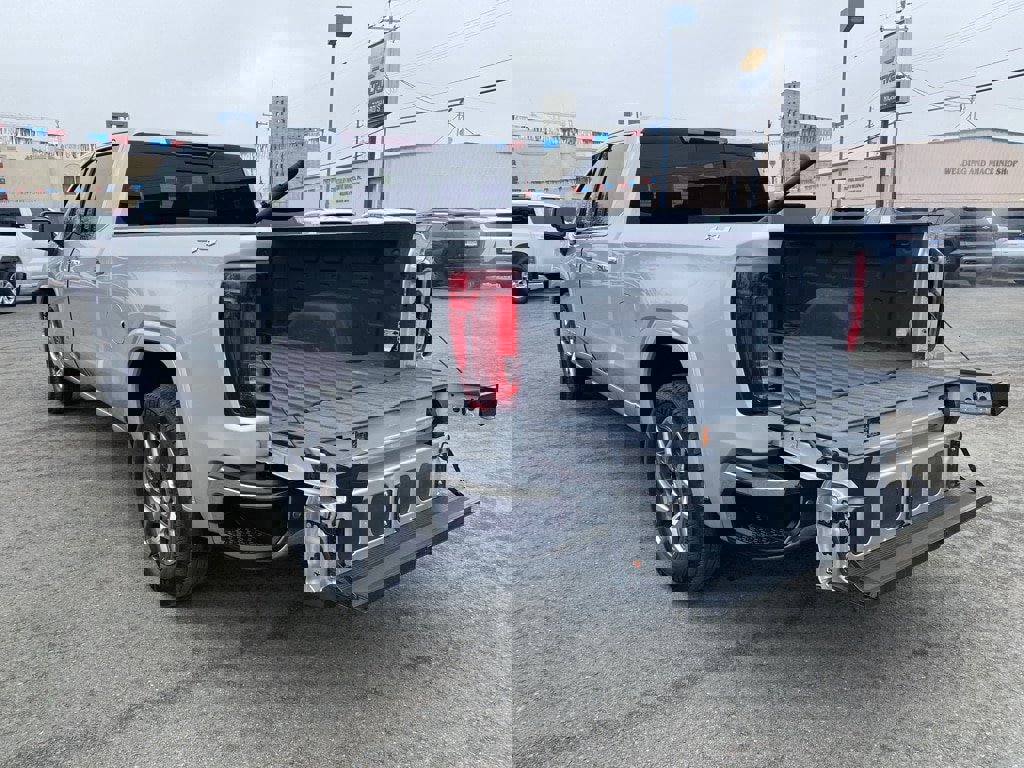 Used 2022 GMC Sierra 1500 SLT w/ SLT Premium Plus Package image 18