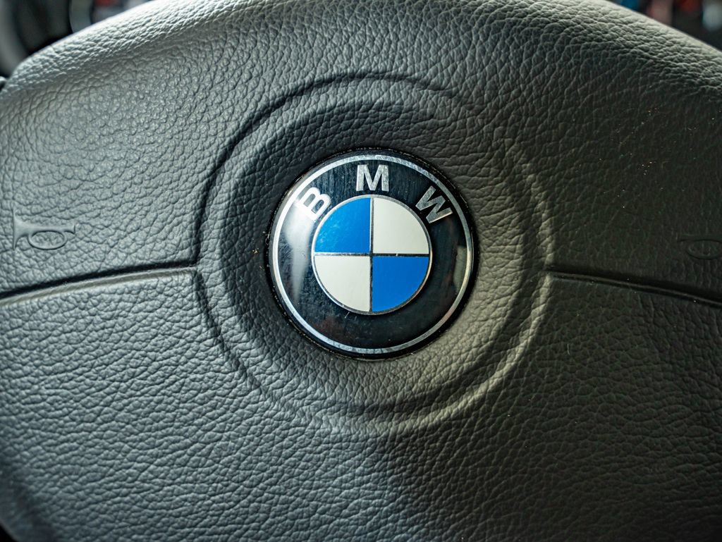 Used 2001 BMW Z3 2.5i RWD image 28