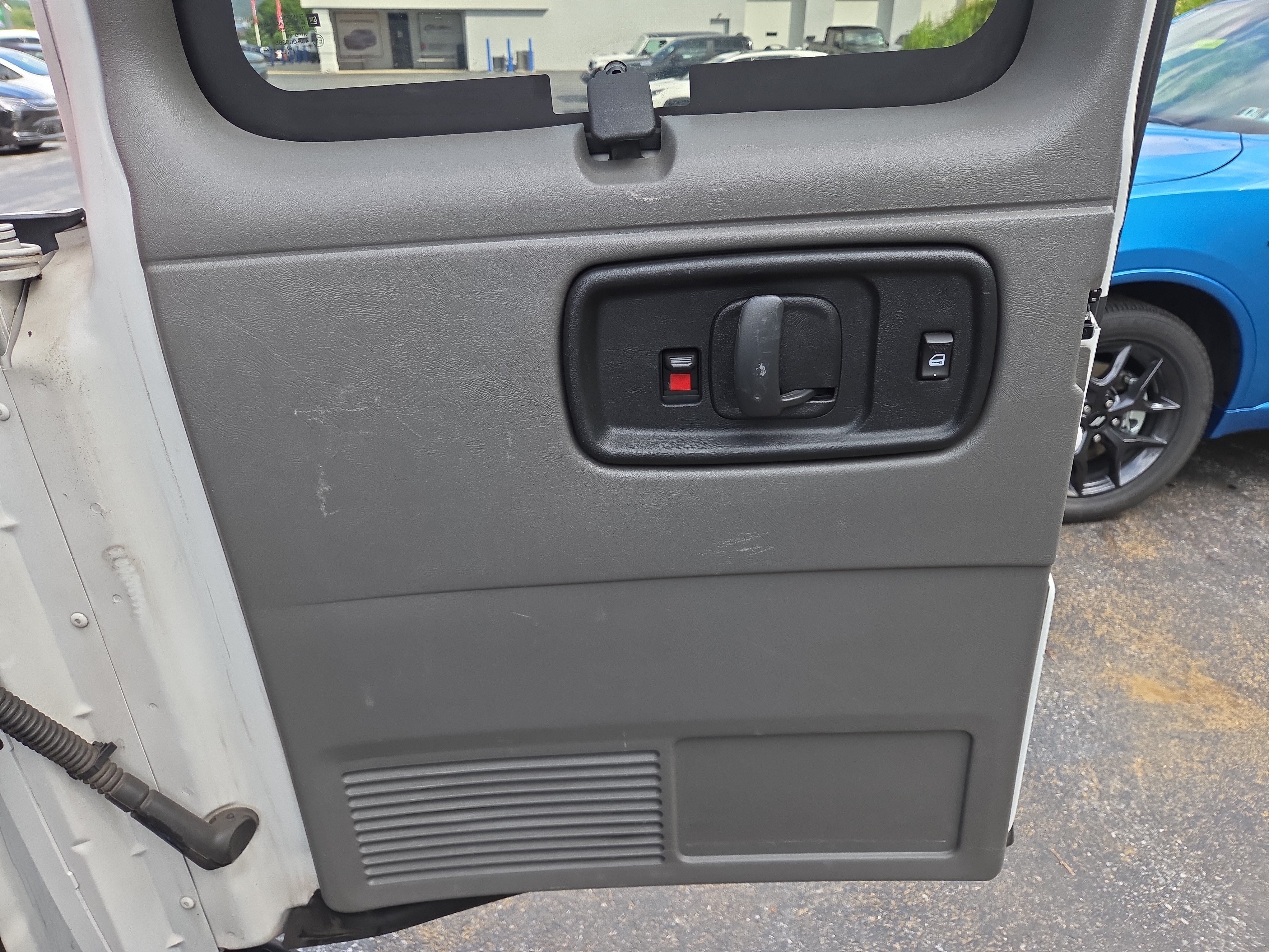 Used 2020 Chevrolet Express 2500 LT w/ LT Preferred Equipment Group RWD image 26