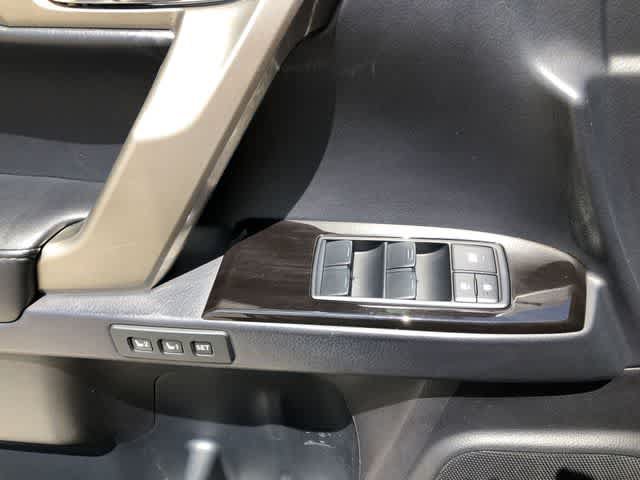 Used 2016 Lexus GX 460 w/ Navigation Package AWD/4WD image 34