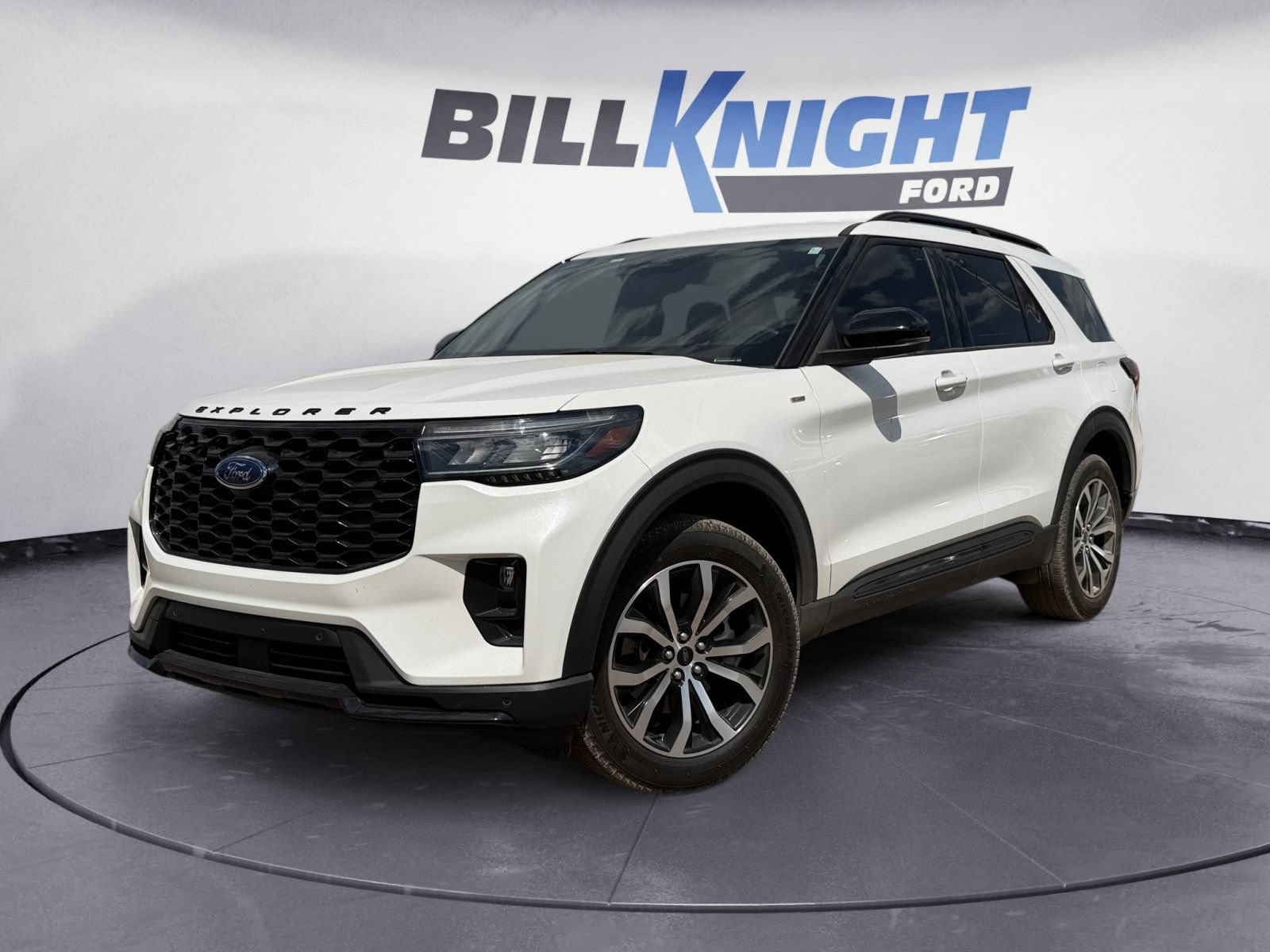 Used 2025 Ford Explorer ST-Line AWD/4WD image 1