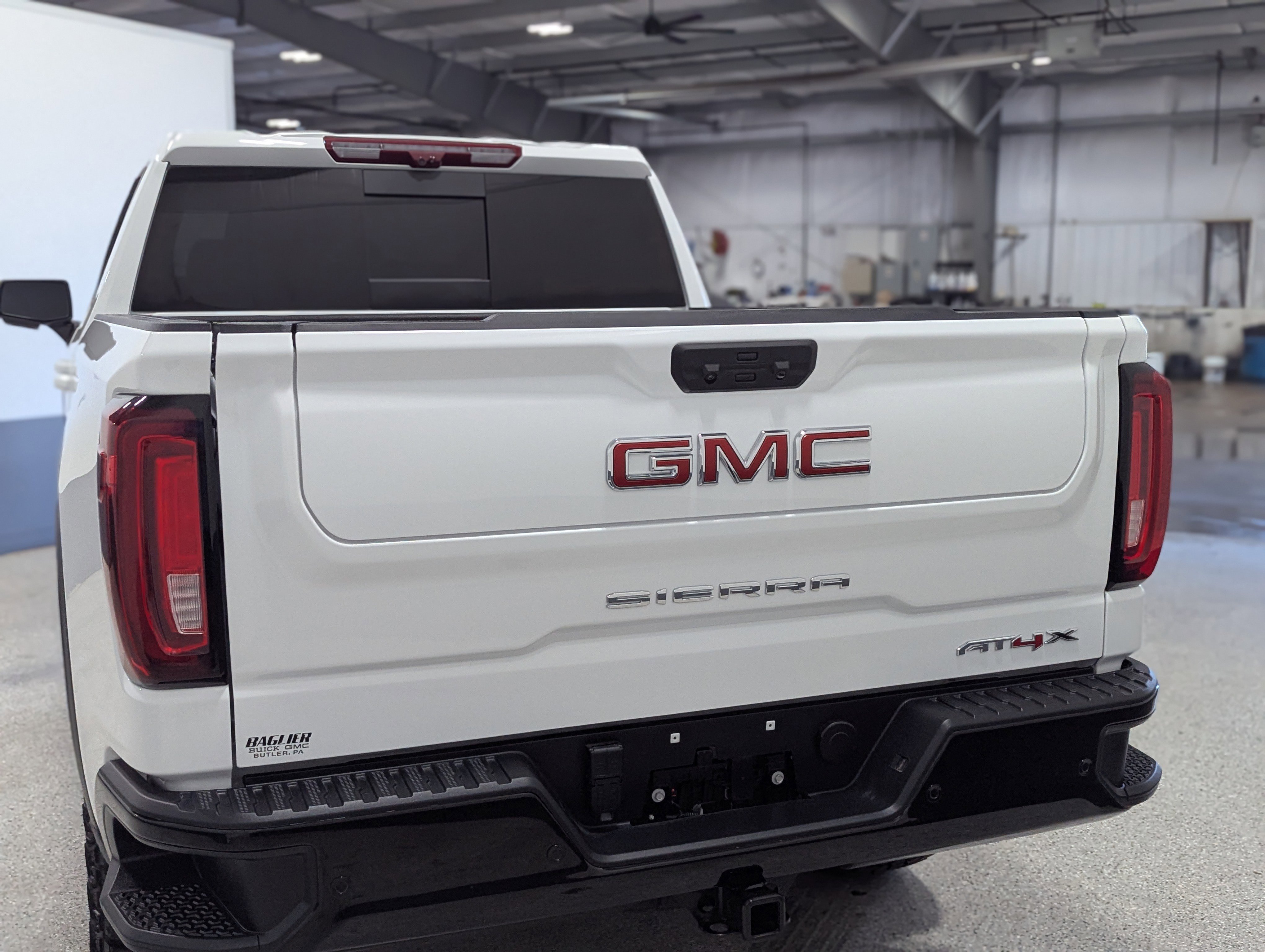 Used 2024 GMC Sierra 1500 AT4X image 4