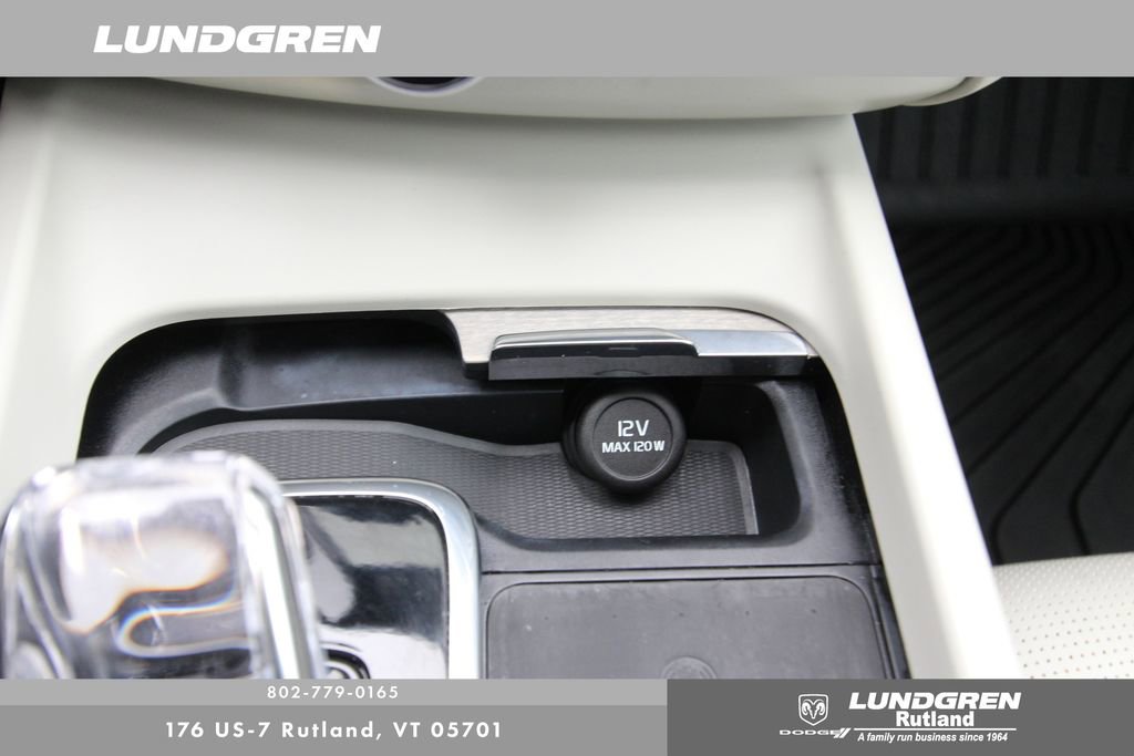 Used 2022 Volvo XC60 B6 Inscription w/ Advanced Package image 27