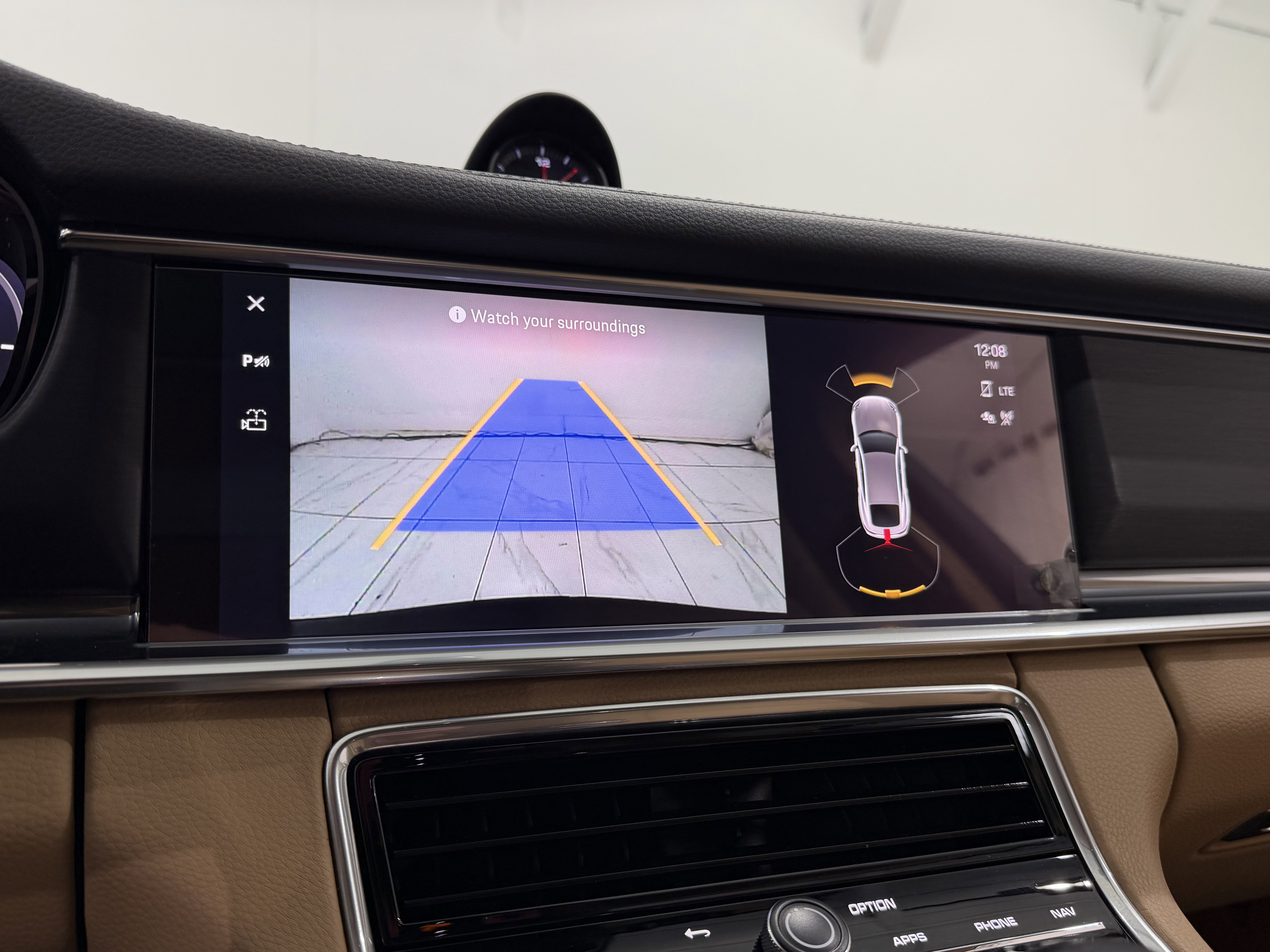 Certified 2023 Porsche Panamera 4 Platinum Edition image 46