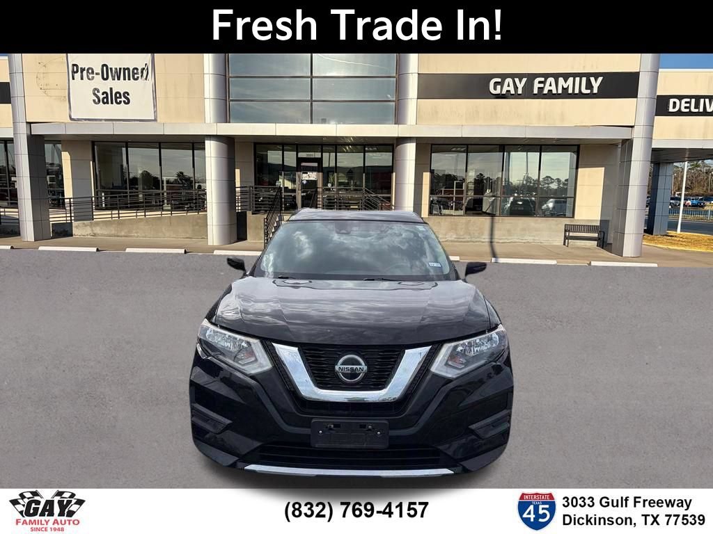 Used 2020 Nissan Rogue SV w/ Premium Package FWD image 2