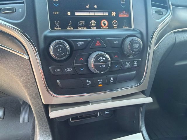 Used 2015 Jeep Grand Cherokee Limited AWD/4WD image 24