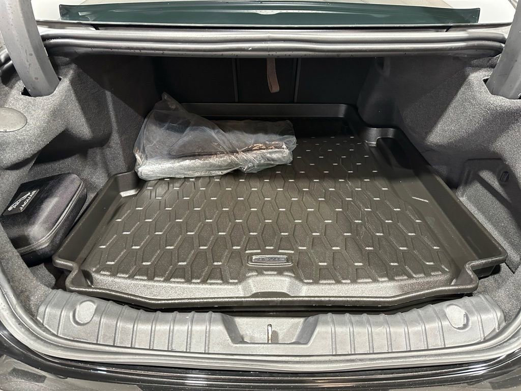 Used 2024 Jaguar XF R-Dynamic SE image 18