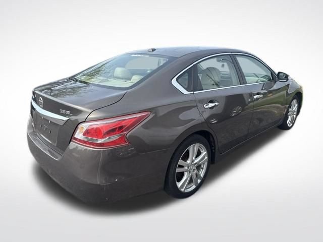 Used 2013 Nissan Altima 3.5 SL FWD image 4