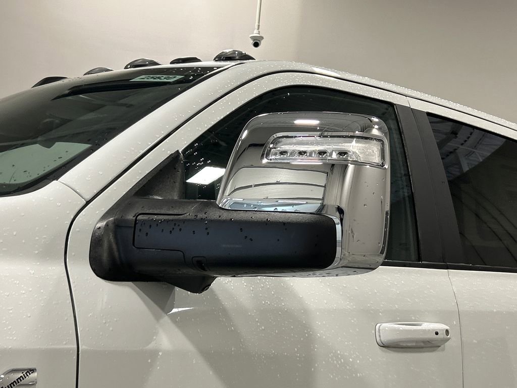 New 2025 RAM 2500 Laramie AWD/4WD image 12