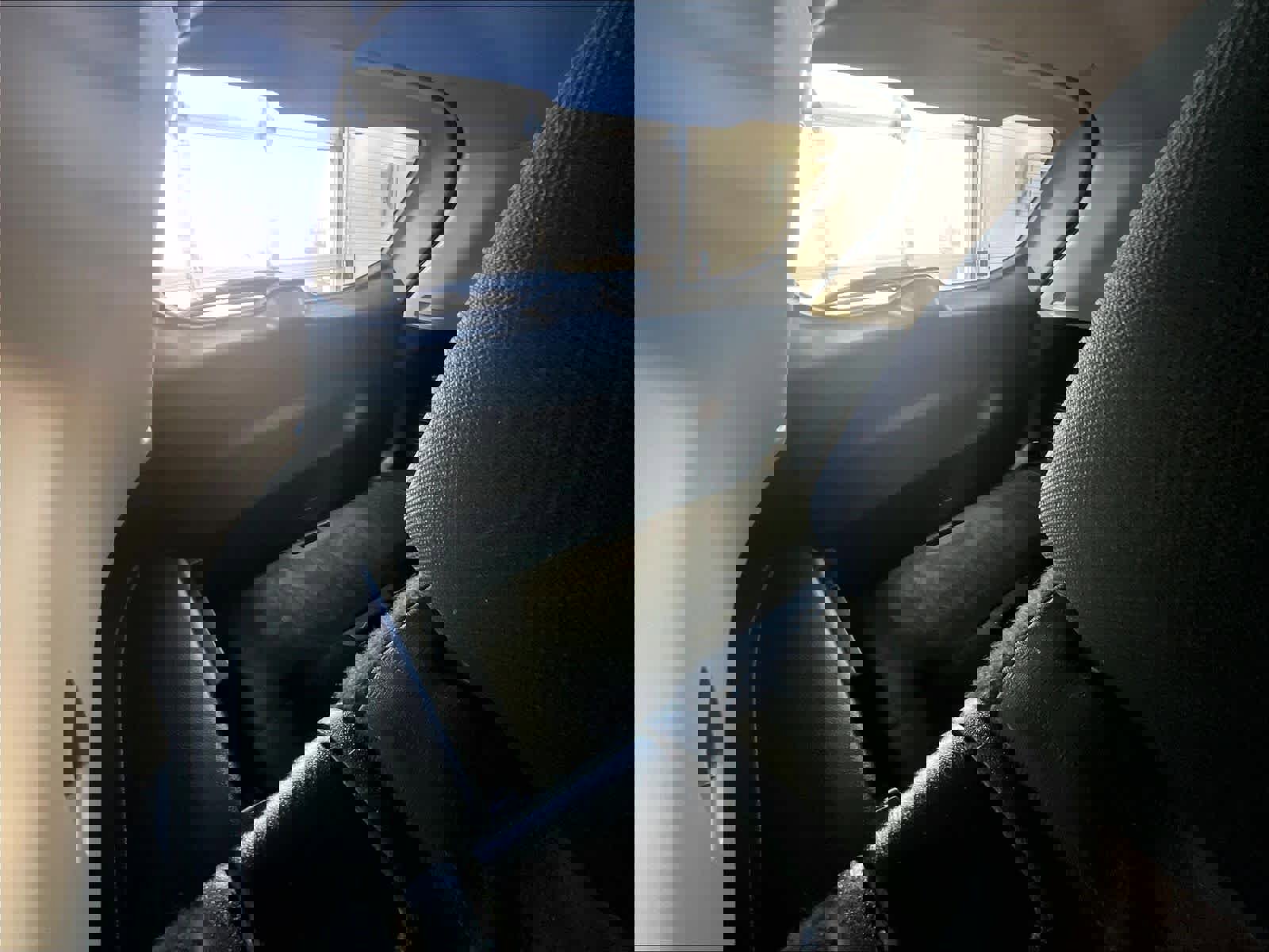 Used 2018 Nissan Rogue SV w/ Premium Package AWD/4WD image 17