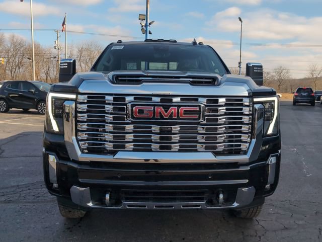 New 2026 GMC Sierra 3500 Denali w/ Technology Package image 2