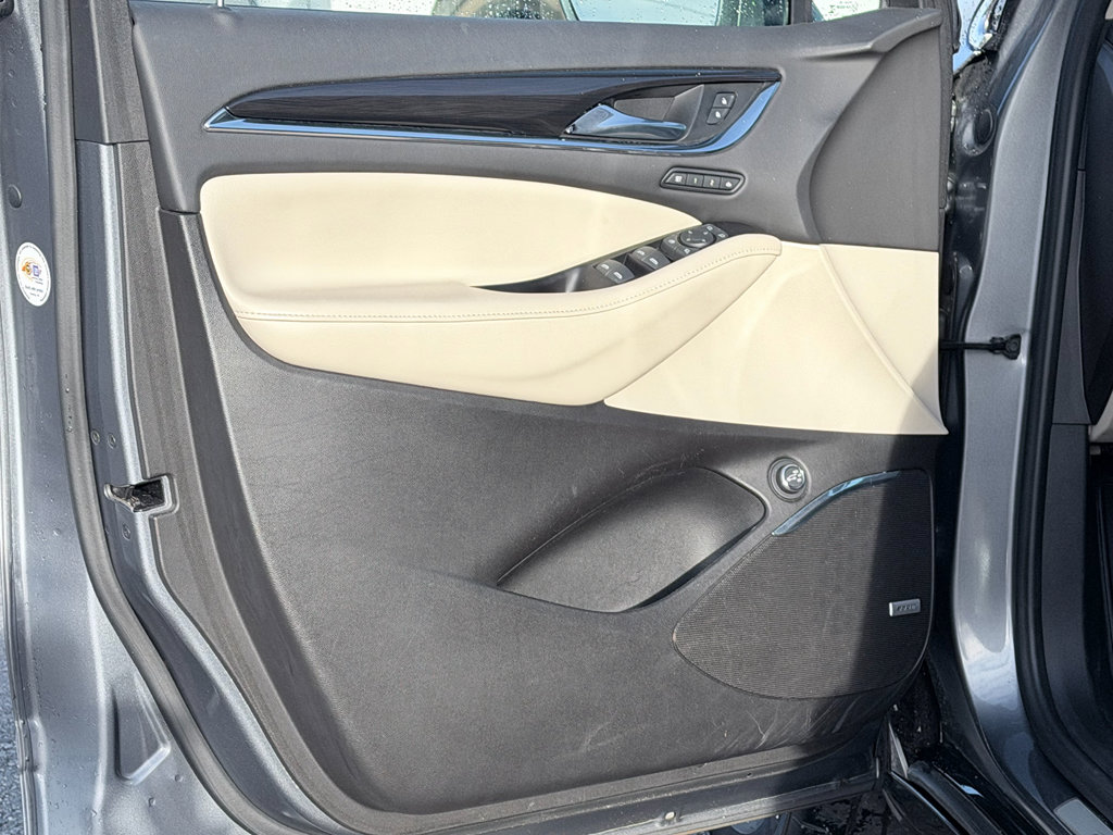 Used 2018 Buick Enclave Premium image 32