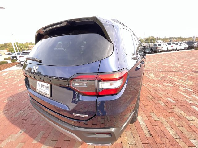 Used 2023 Honda Pilot Touring image 35