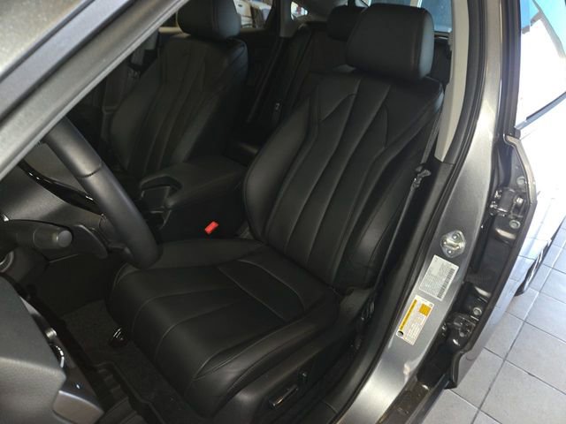 Certified 2025 Acura Integra Base image 11