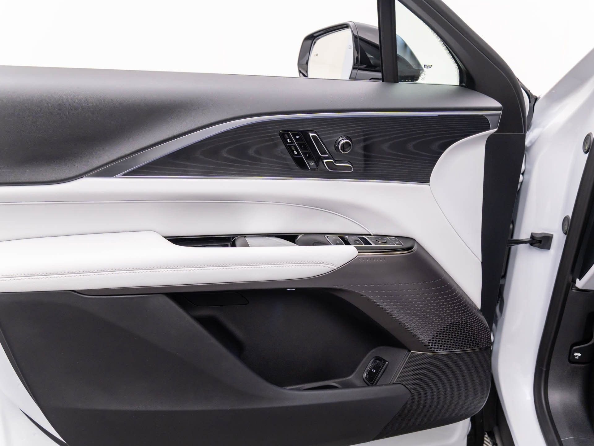 New 2026 Cadillac Lyriq Sport image 15